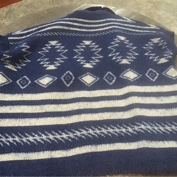 Womens One Sz Only Sweater and Matching Scarf - Picture 4 of 6